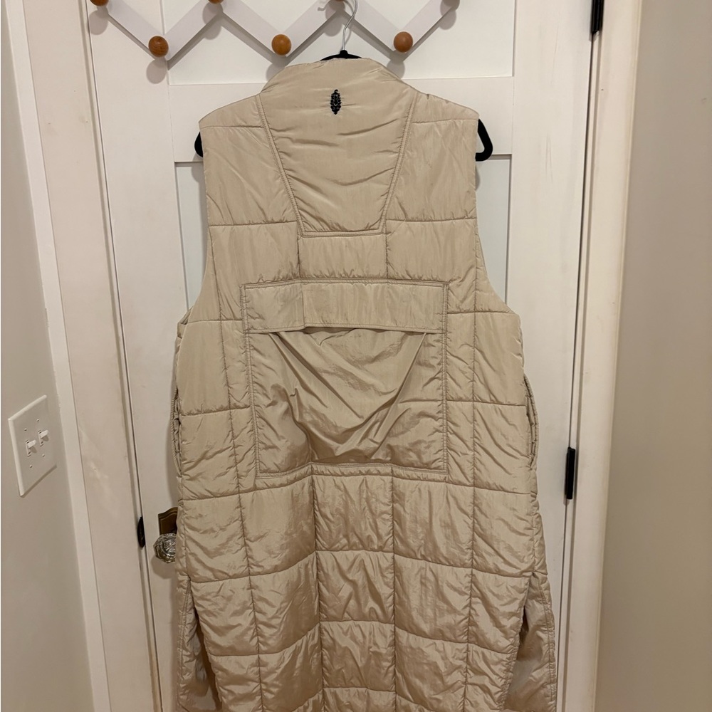 FP Movement On the Move Packable Beige Puffer Vest - Picture 2 of 12